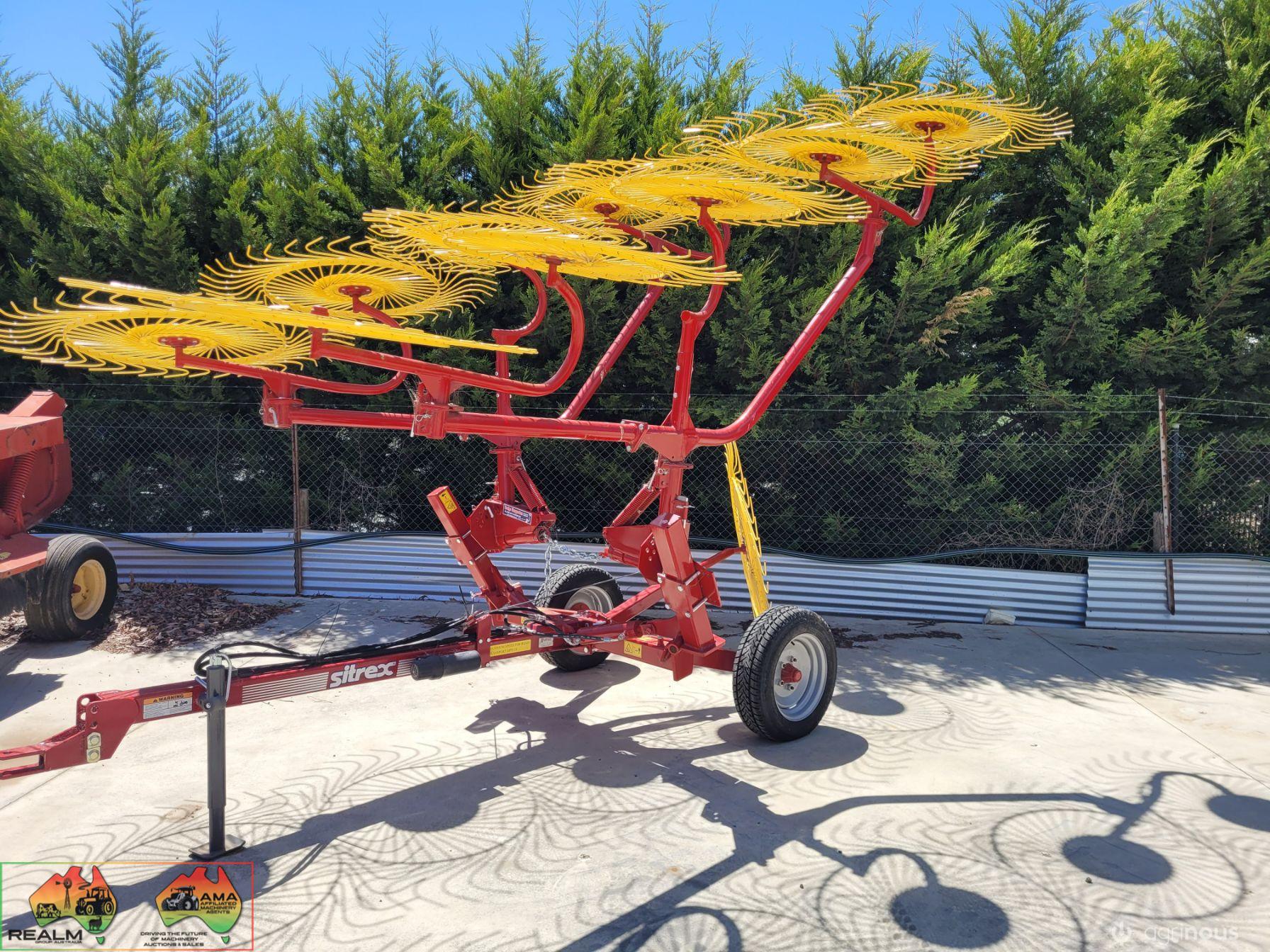 Sitrex Vee-10 Trailing Hay Rake, with Splitter (New) - photo 2