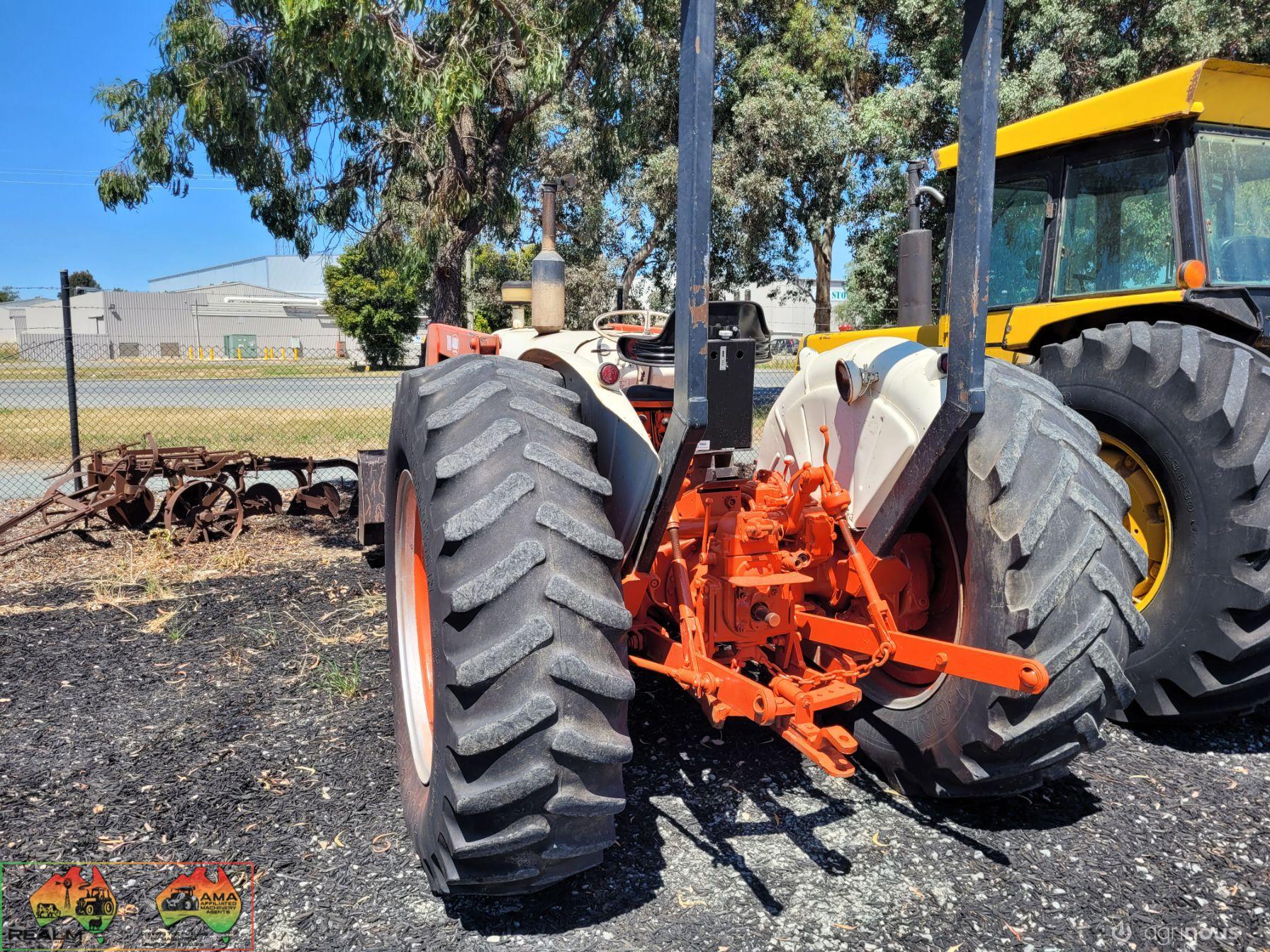David Brown 1200 - FEL 2WD Tractor