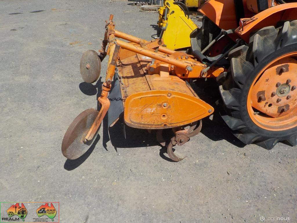 Kubota L1501 Tractor & 4 ft Rotary Hoe - photo 6