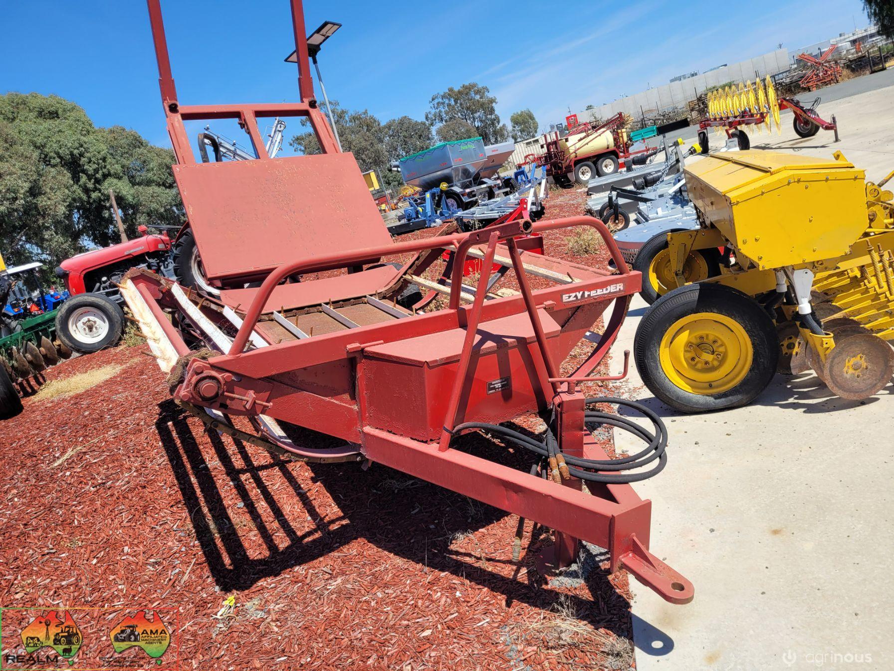 Ezy-Feeder Hay Feed-out Wagon - photo 2