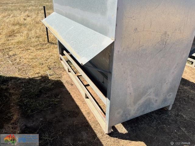 2x Boyd Sheep Feeders - photo 3