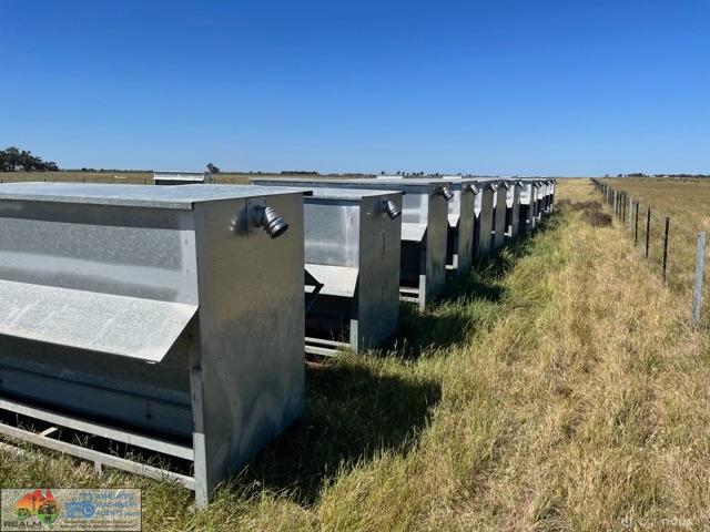 2x Boyd Sheep Feeders - photo 7