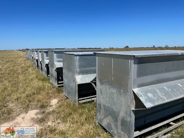 10x Deni Engineering Sheep Feeders