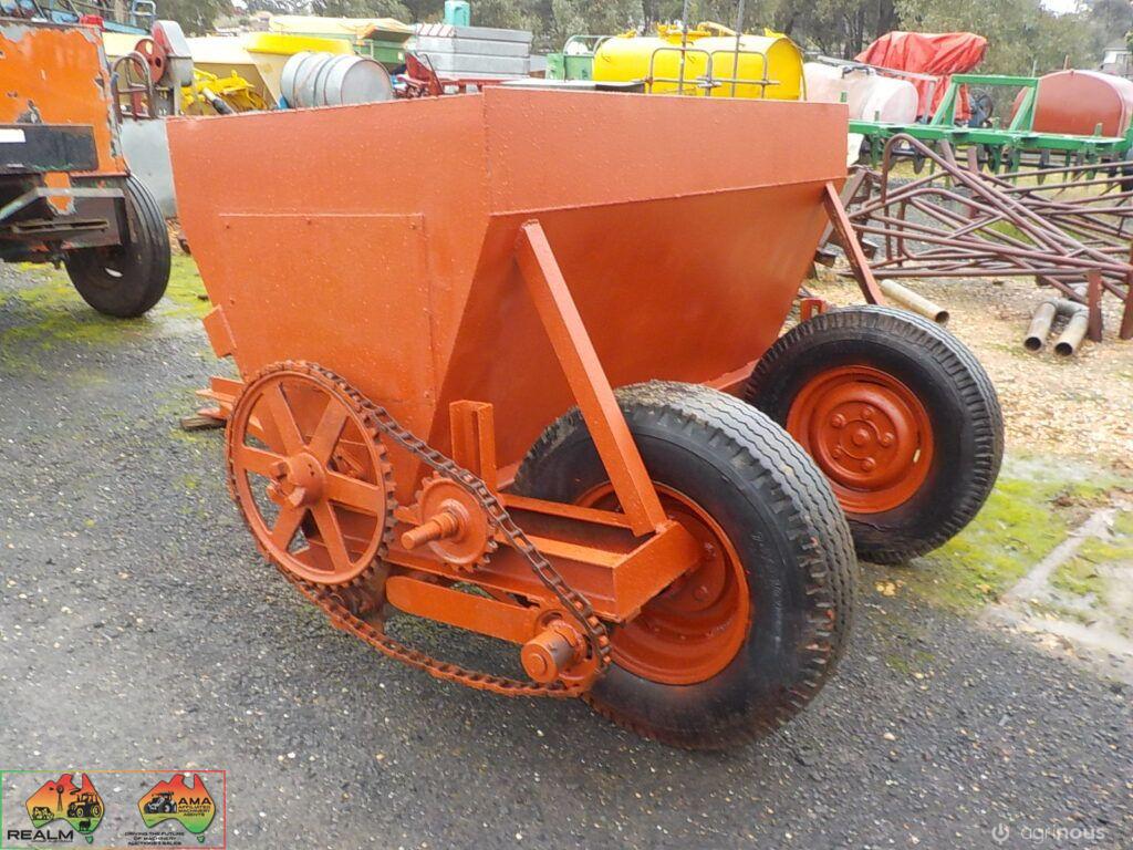 Towable Muck Spreader - photo 2