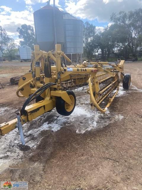 Vermeer R24A Rollerbar Hay Rake - photo 2