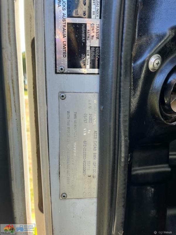 International  Acco Blower Truck - photo 6