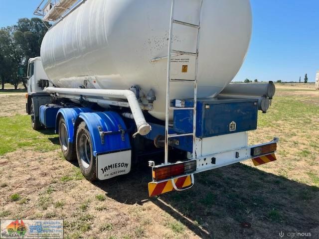 International  Acco Blower Truck
