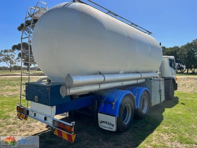 International  Acco Blower Truck - photo 2