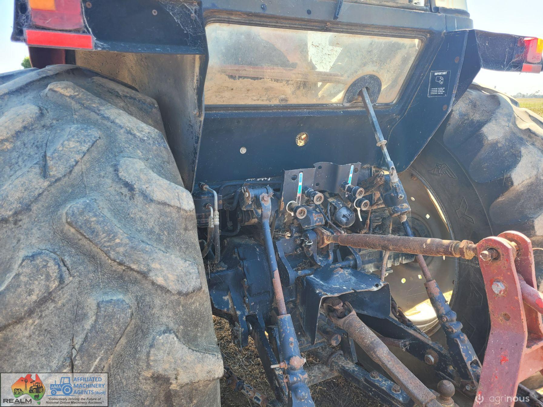 1993 Case IH 895 2WD Tractor - photo 7