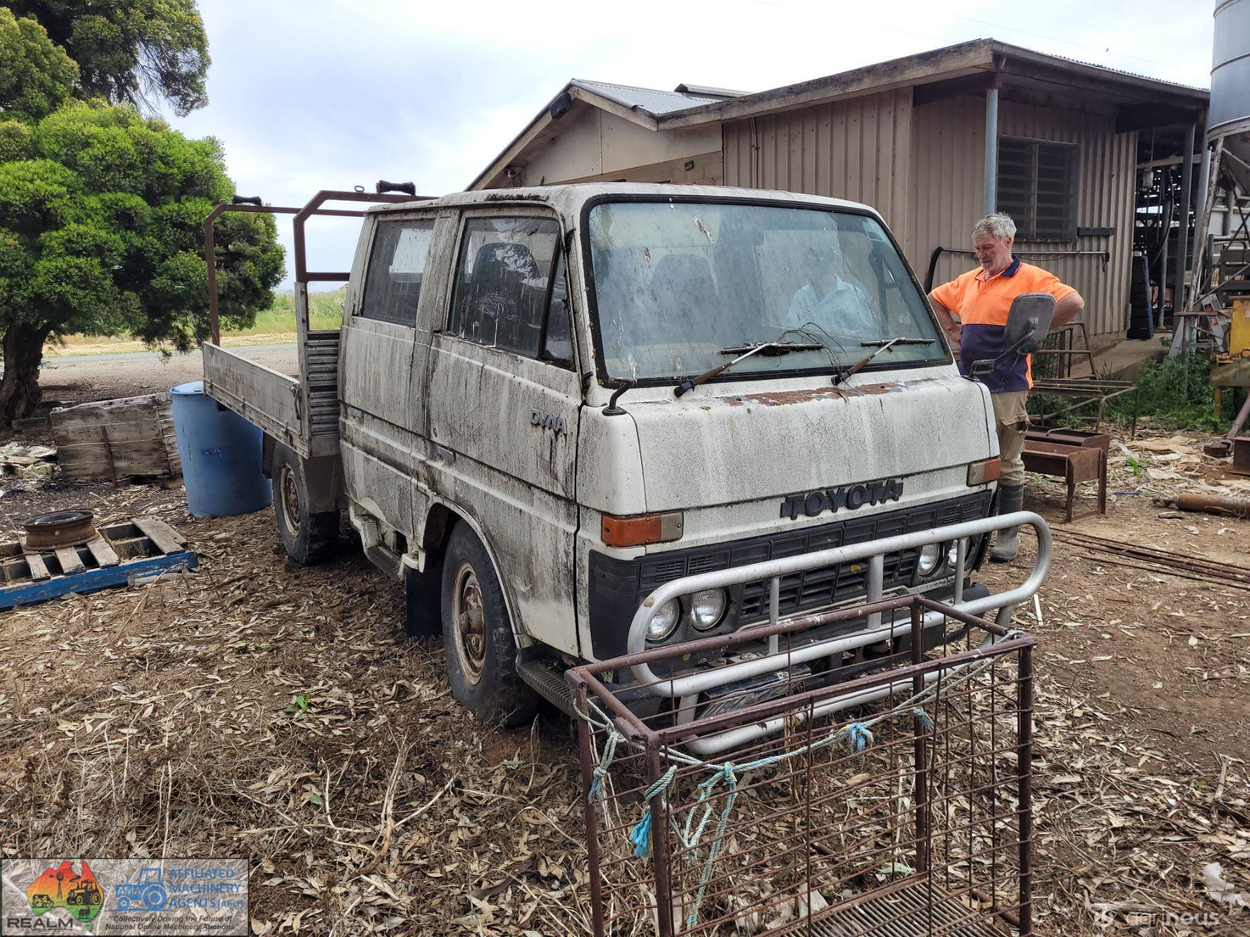 1982 Toyota Dyna Dual Cab Truck - photo 5