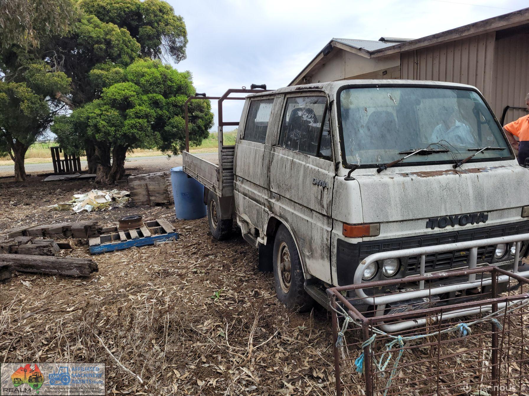 1982 Toyota Dyna Dual Cab Truck