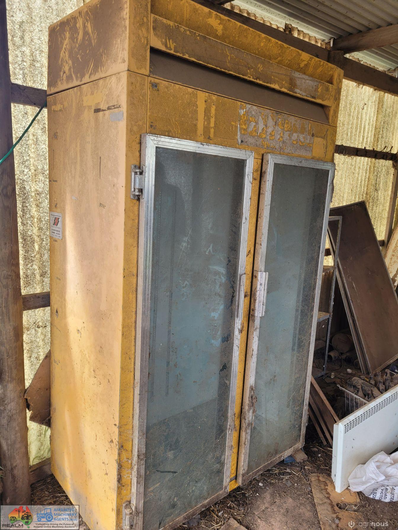Commercial Drinks Display Fridge (1200w x 600d x 2200h) - photo 2