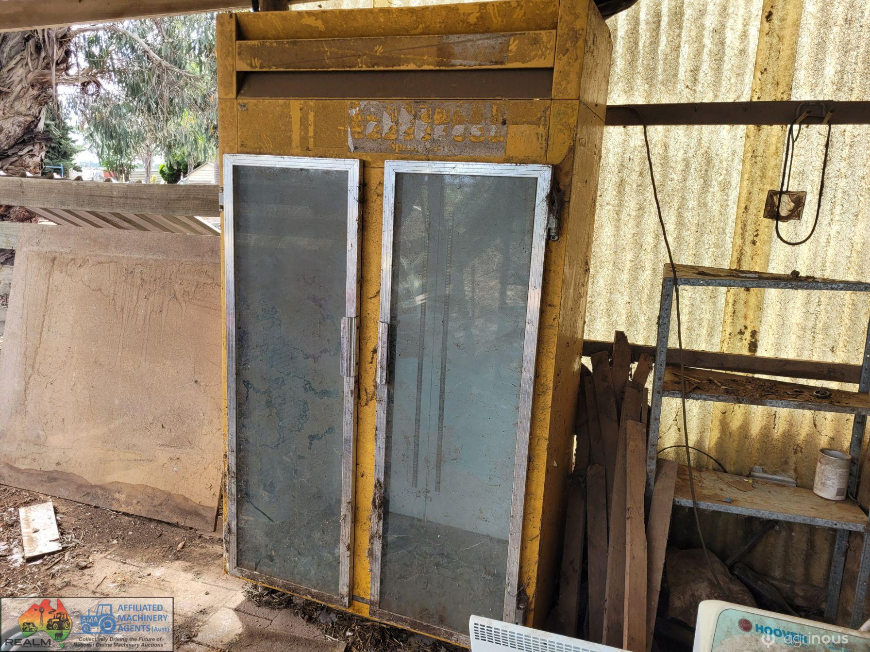 Commercial Drinks Display Fridge (1200w x 600d x 2200h)