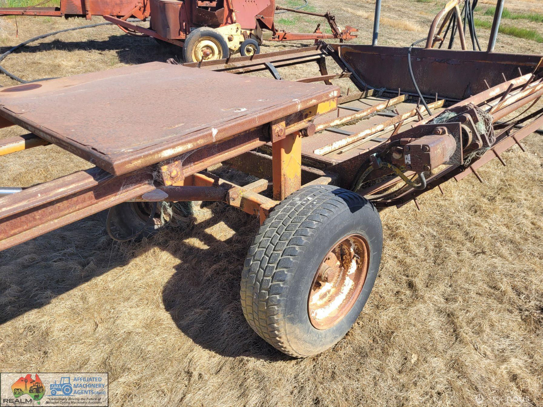 Ezy-Feeder Hay Feedout Wagon - photo 8