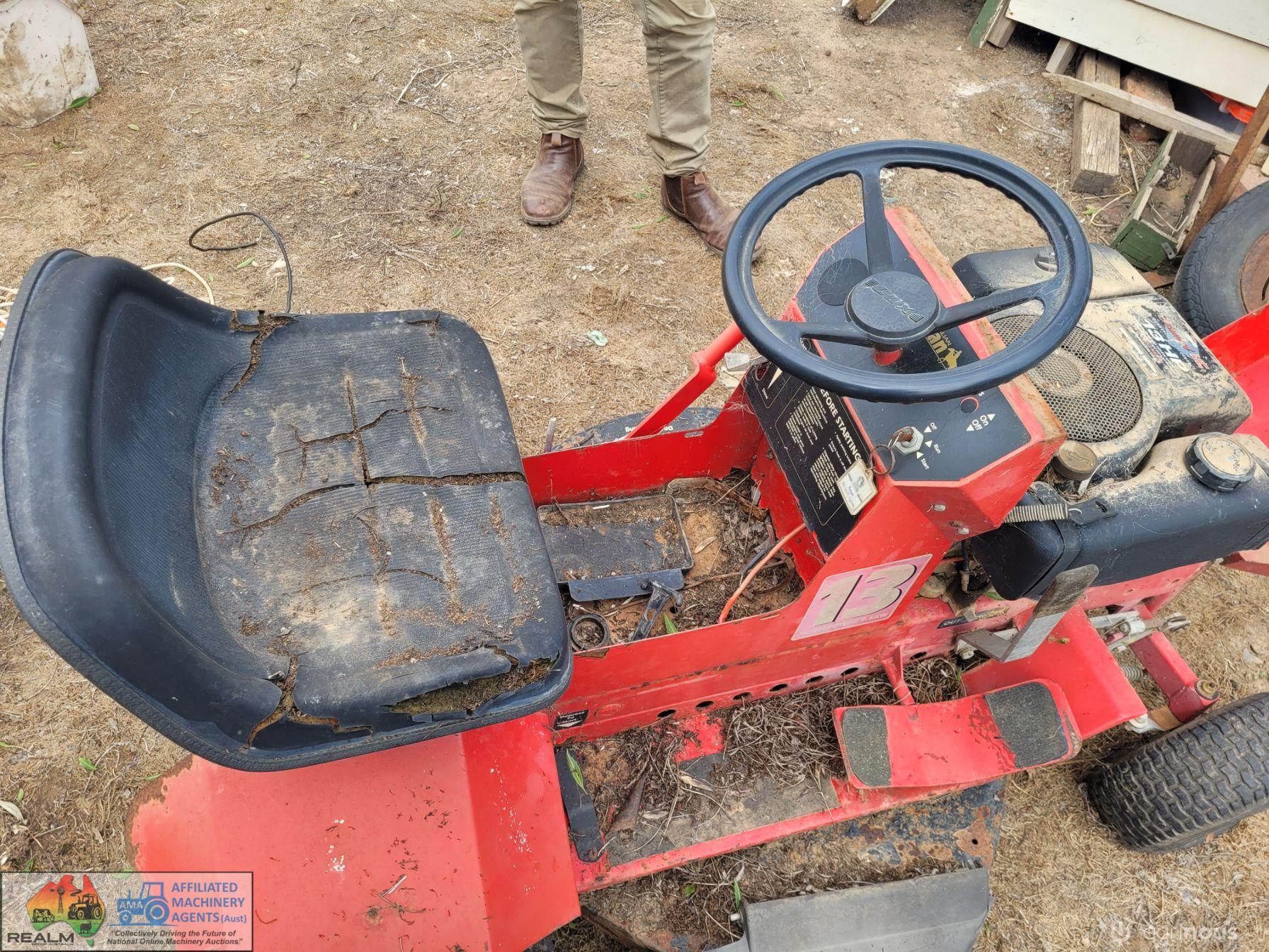 Cox Stockman Ride-on Mower - photo 5