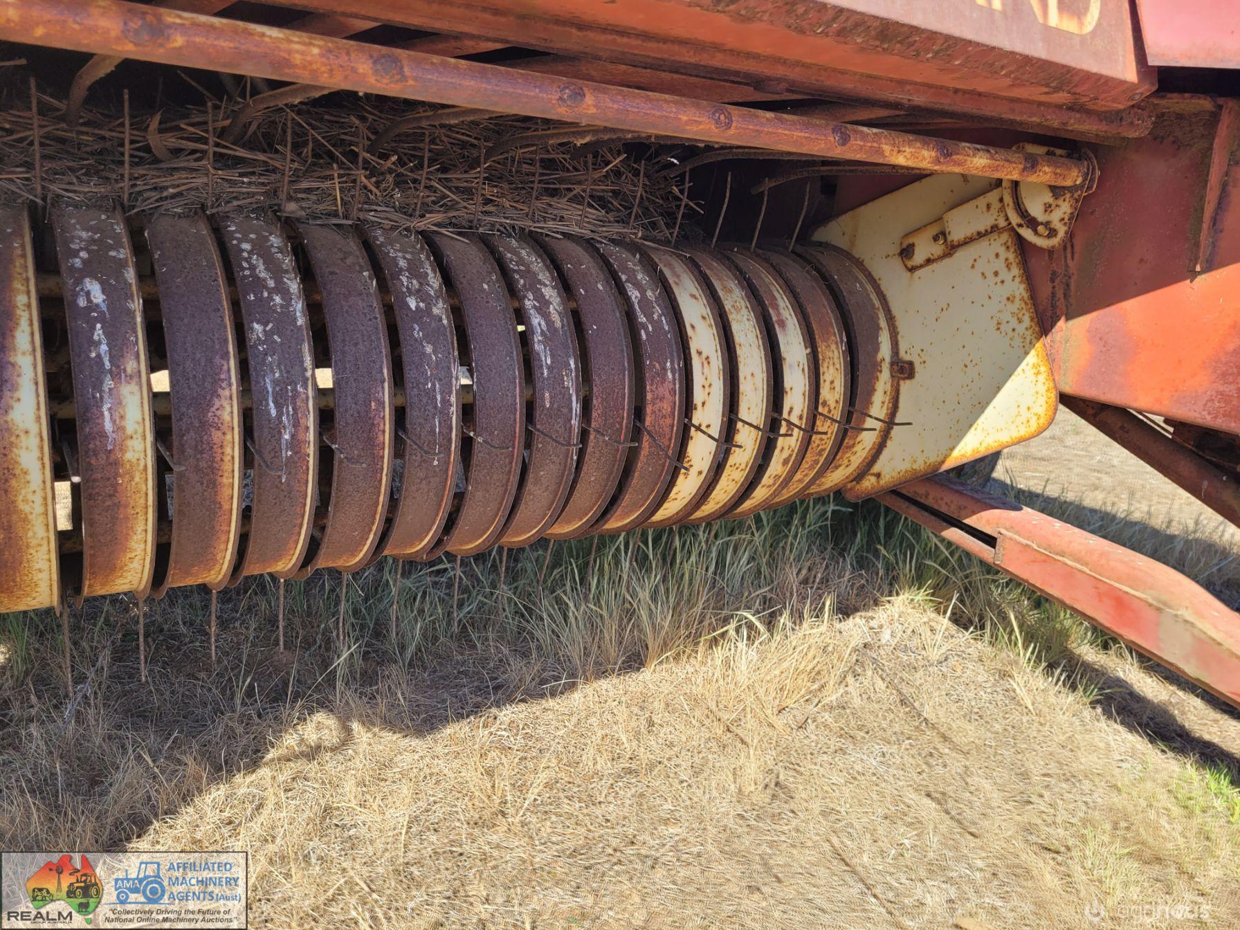 New Holland 275 Baler - photo 4