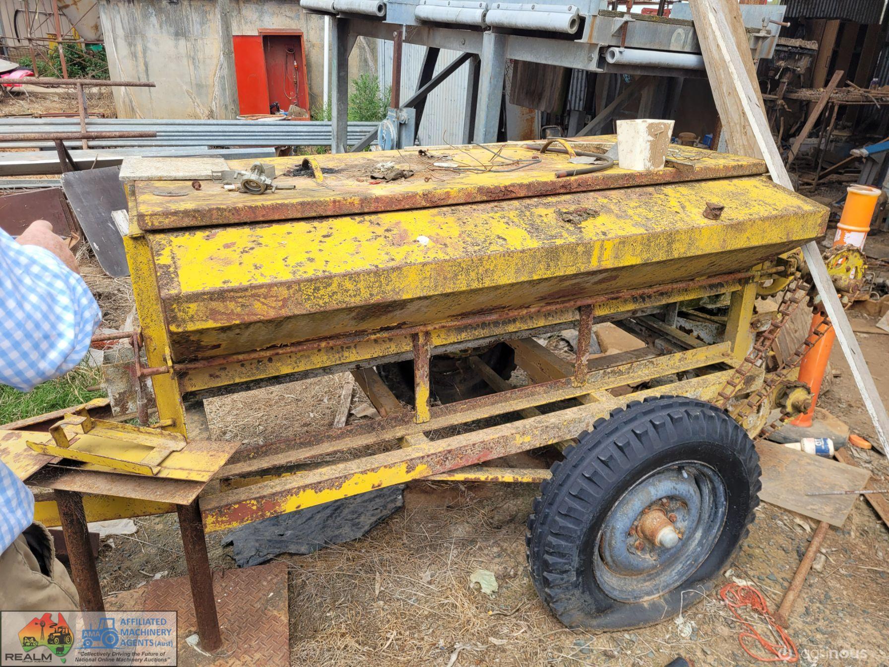 Mobilco Trailing Super Spreader