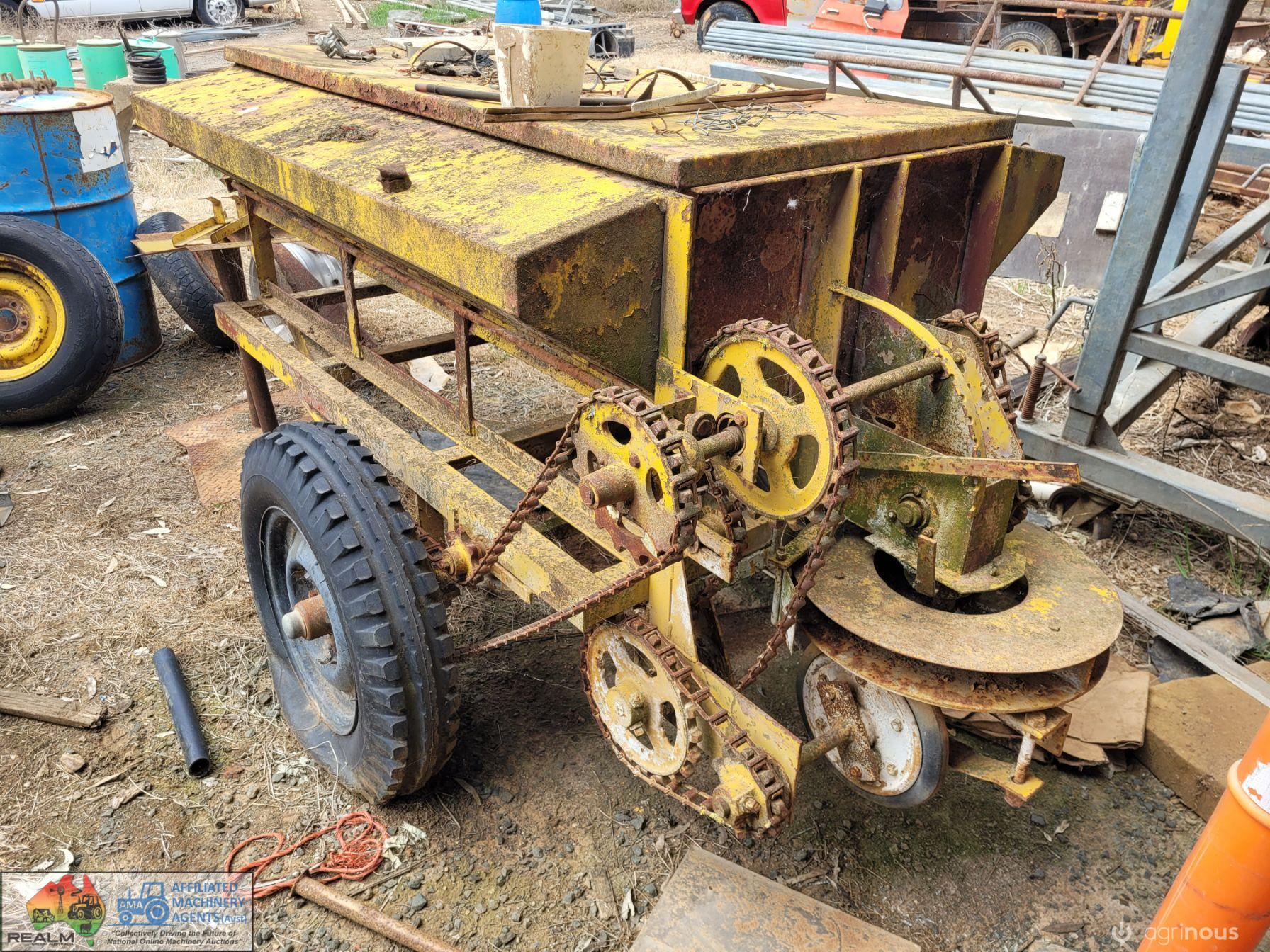 Mobilco Trailing Super Spreader - photo 3