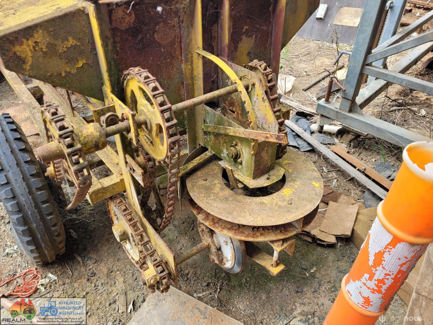 Mobilco Trailing Super Spreader - photo 6