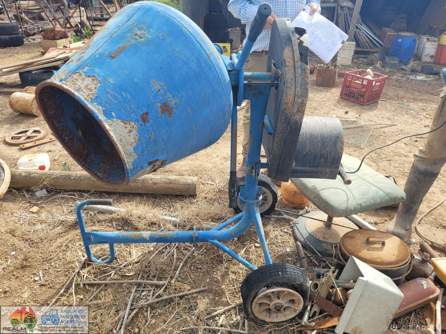 Electric Cement Mixer (Clean & working)