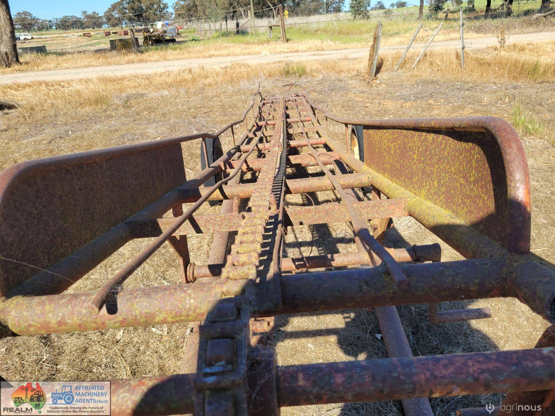 Hay Stack Elevator with Cast Wheels - photo 2