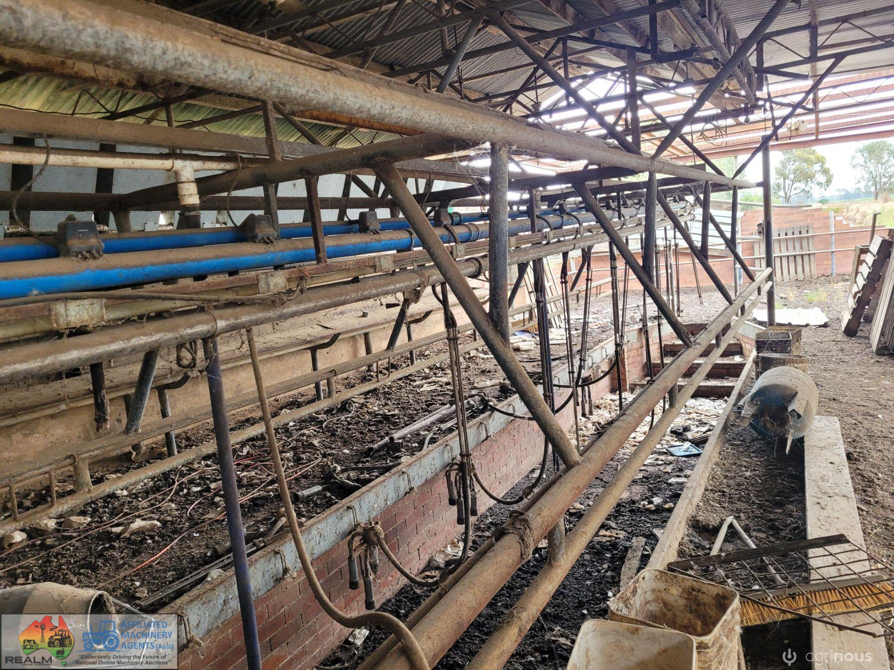 16 Unit Swing-Over Dairy Equipment