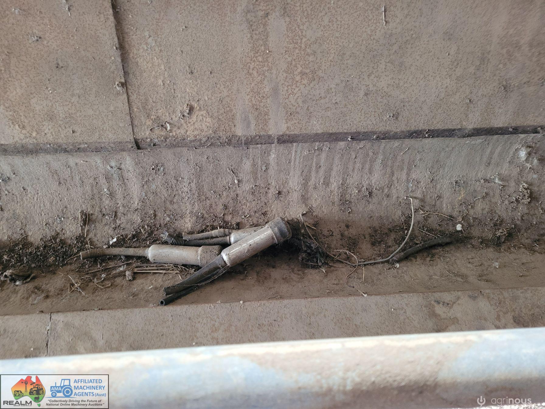 Complete 16 Aside Dairy Feed System - photo 2