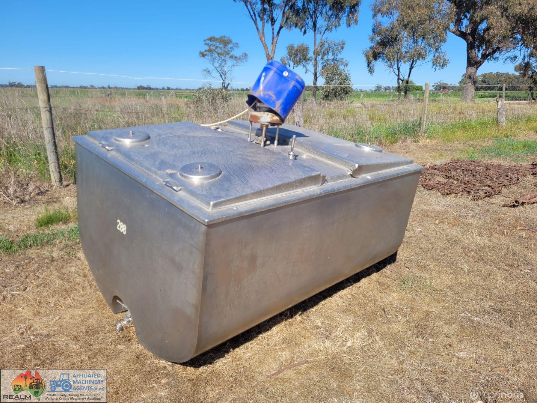 1,650 Ltr S/Steel Milk Vat