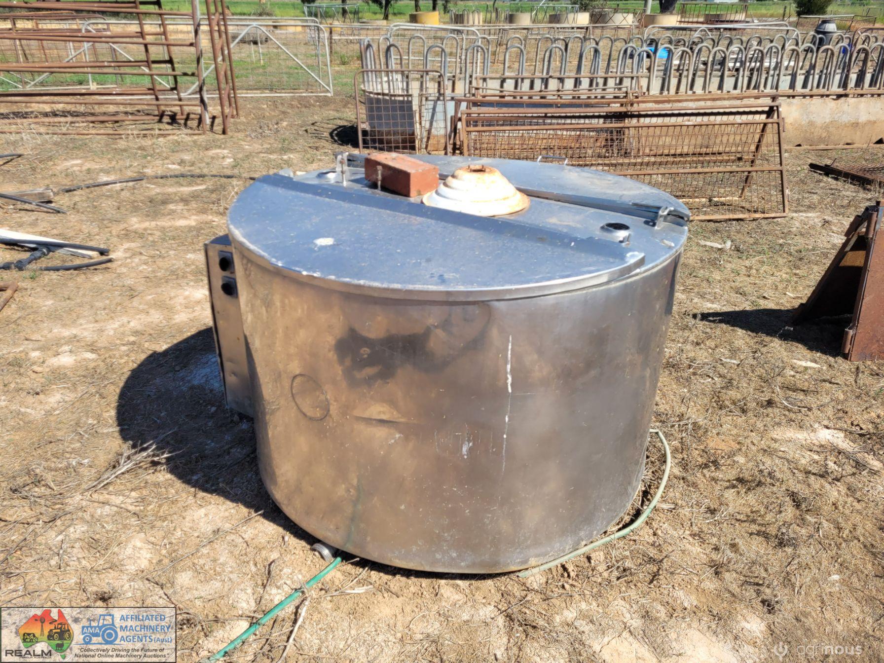 4ft Round Stainless Milk Vat 900 Ltr