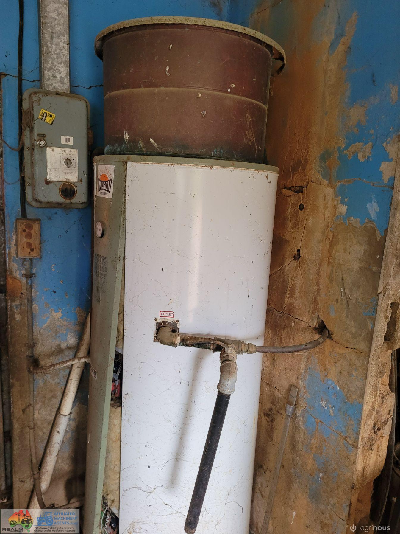 Wilson 400 Ltr Dairy HWS with Copper Header Tank - photo 3