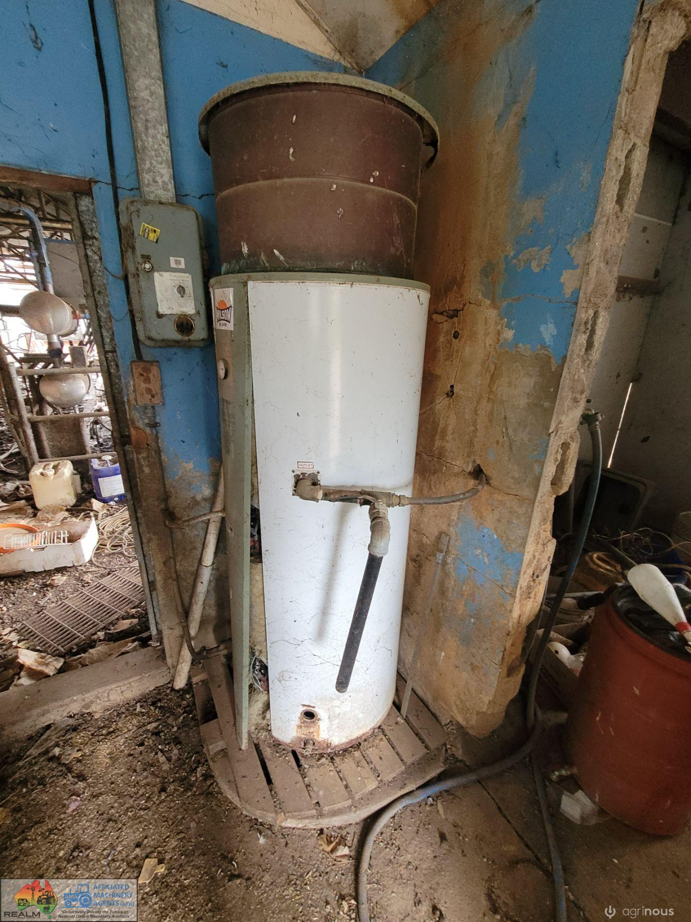 Wilson 400 Ltr Dairy HWS with Copper Header Tank