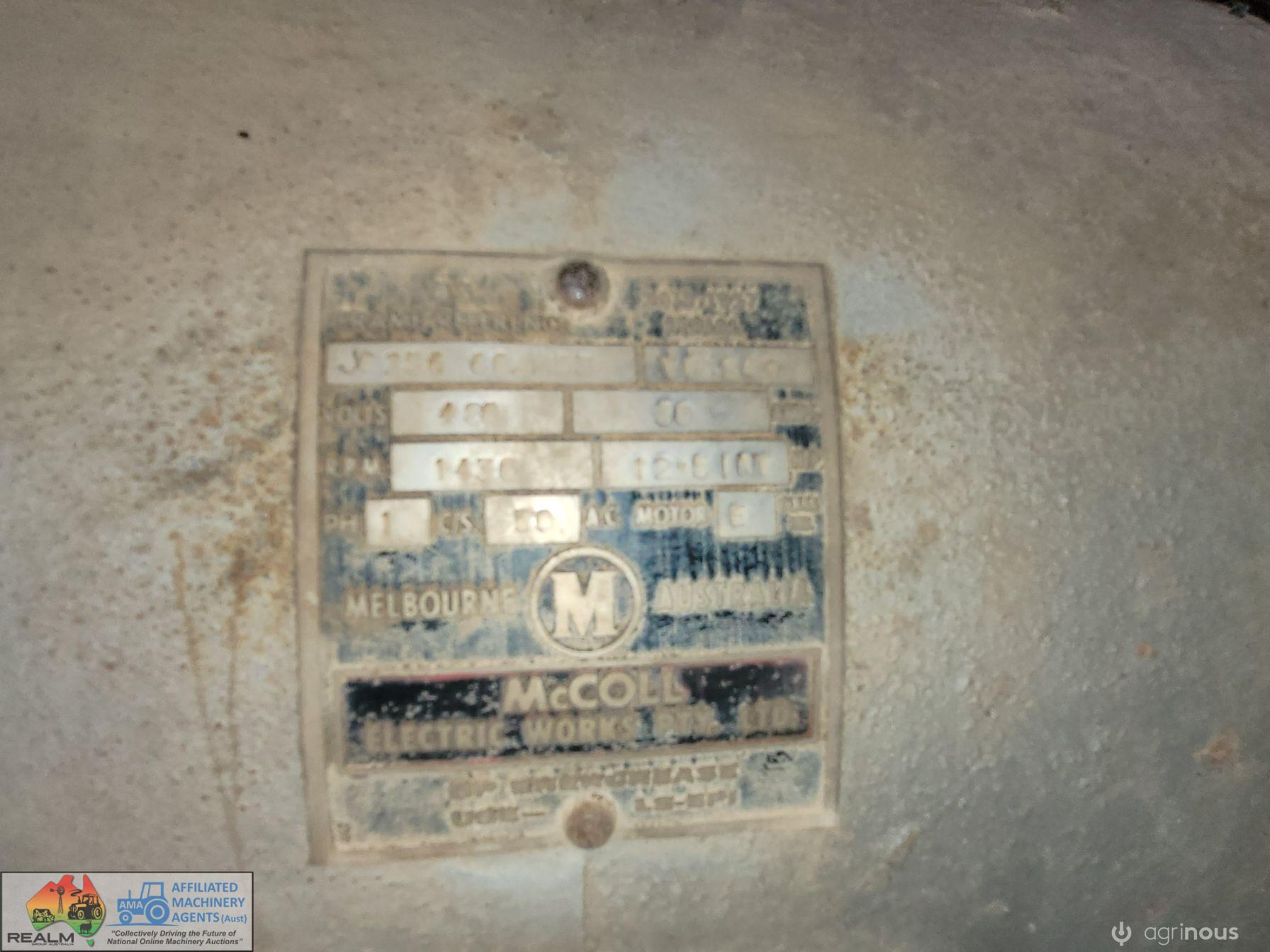 Square Milk Vat, 2,800 Ltr & Compressor - photo 15