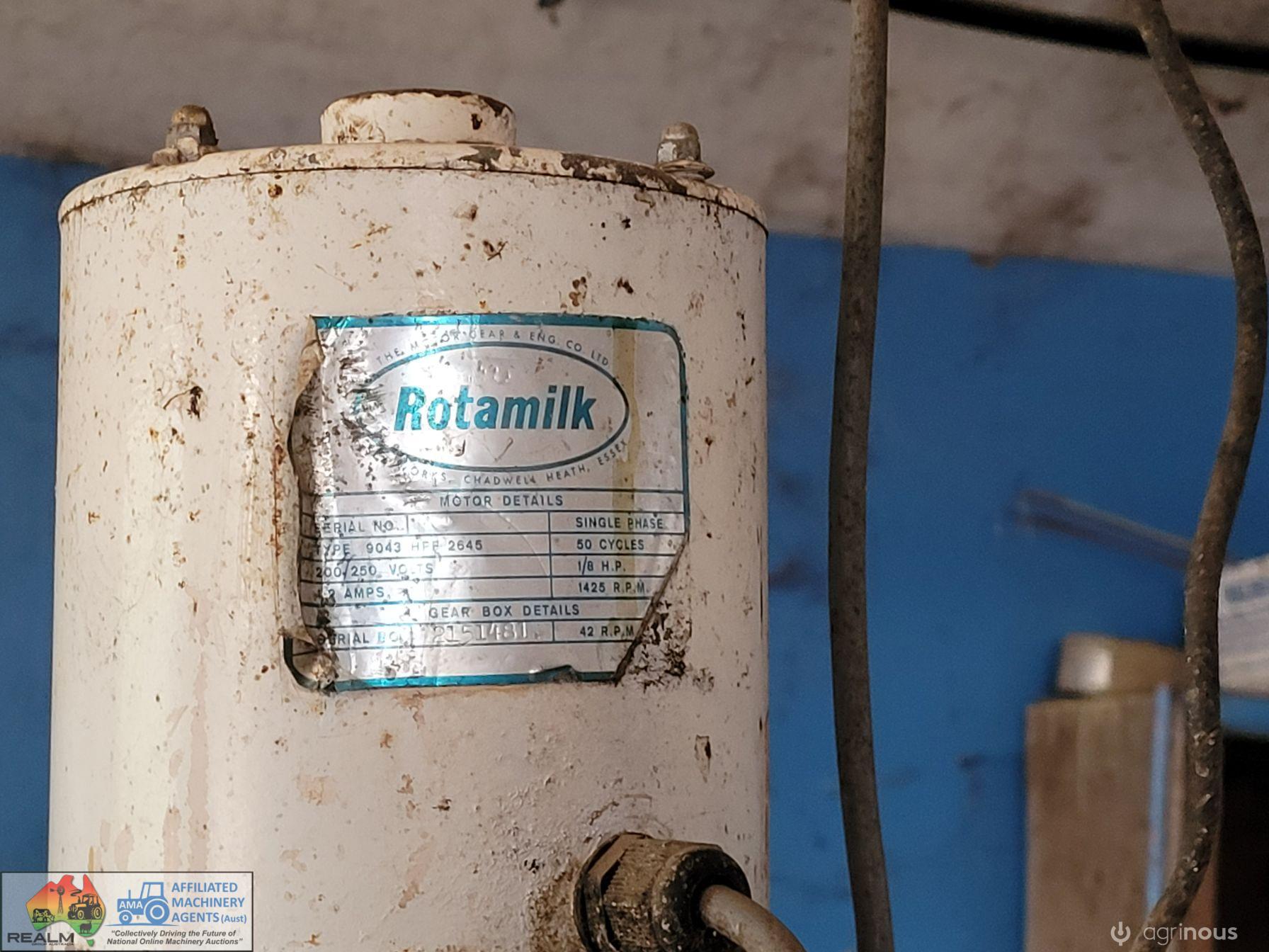 Round Milk Vat, 4,000 Ltr & Compressor - photo 5