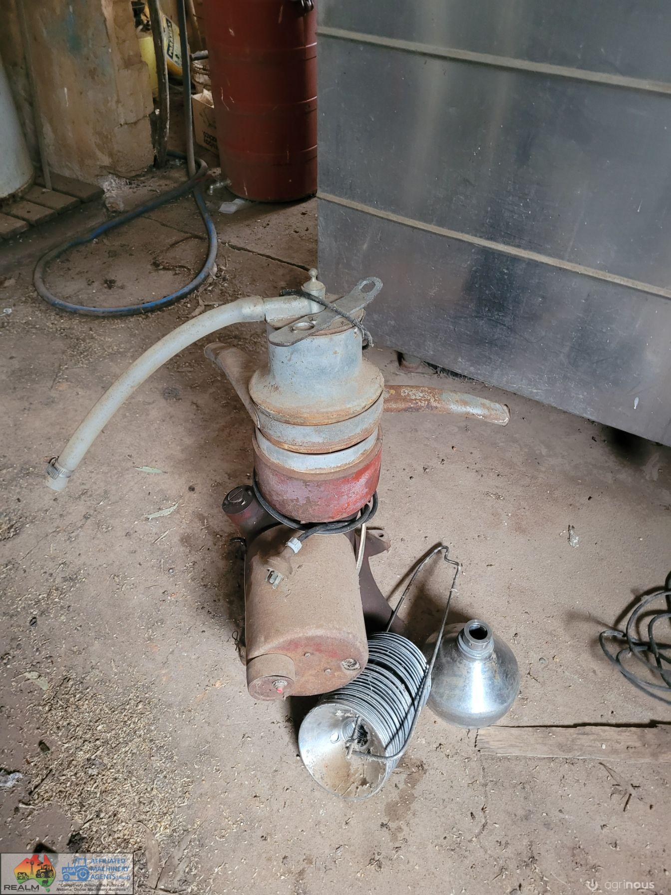 Elec. Milk/Cream Separator in Working Condition - photo 6