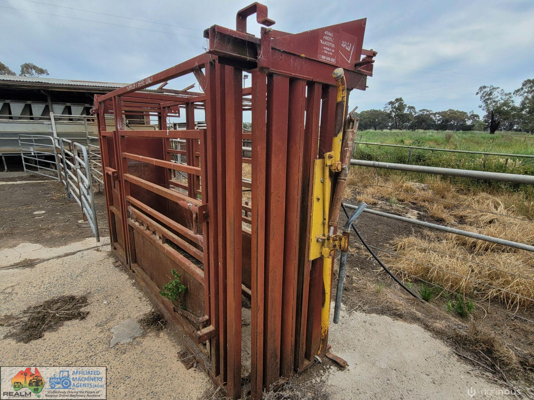 RPM Cattle Crush with Head Brace & Side Squeeze Panels