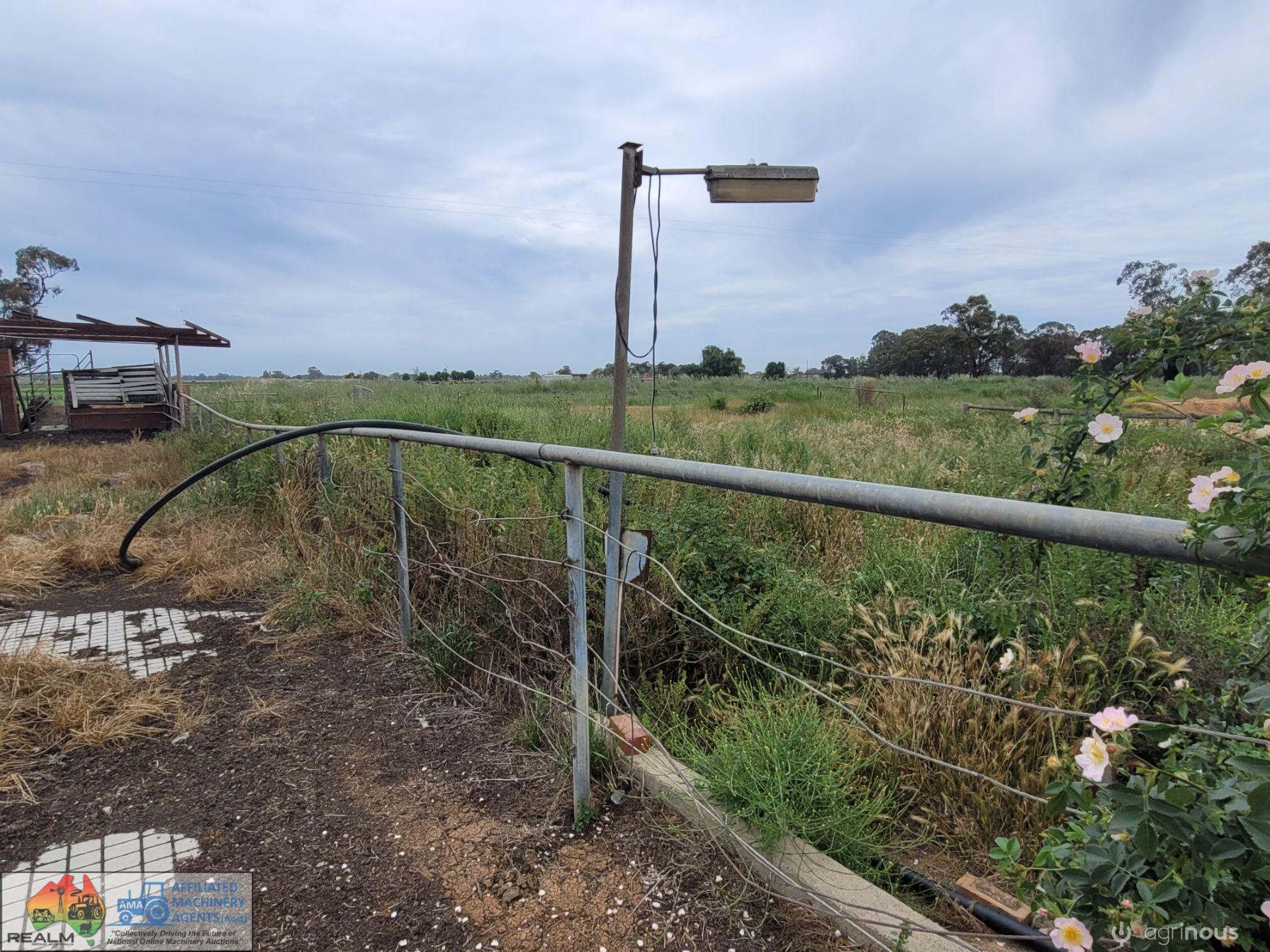 Dairy Backing Yard Side Fixed Panels & 4 Panel 2m Gate - photo 5