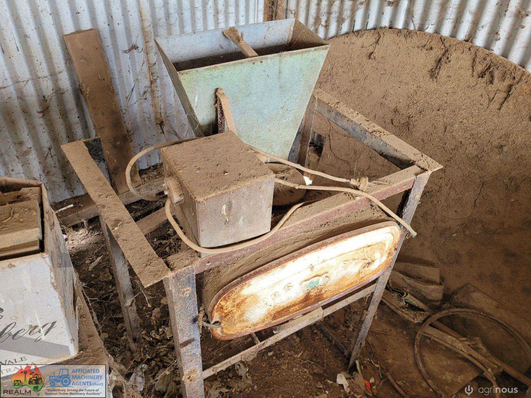 Nurs-ette Powdered Milk Calf Feeder - photo 3
