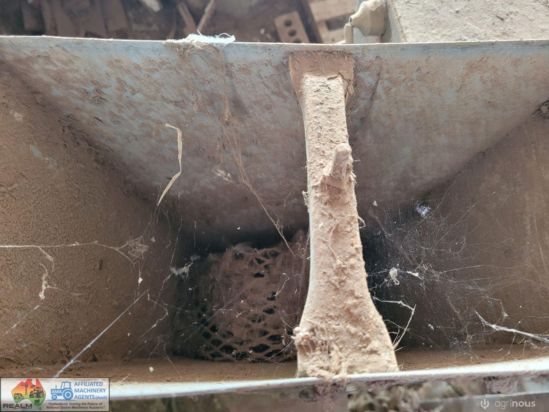 Nurs-ette Powdered Milk Calf Feeder - photo 4