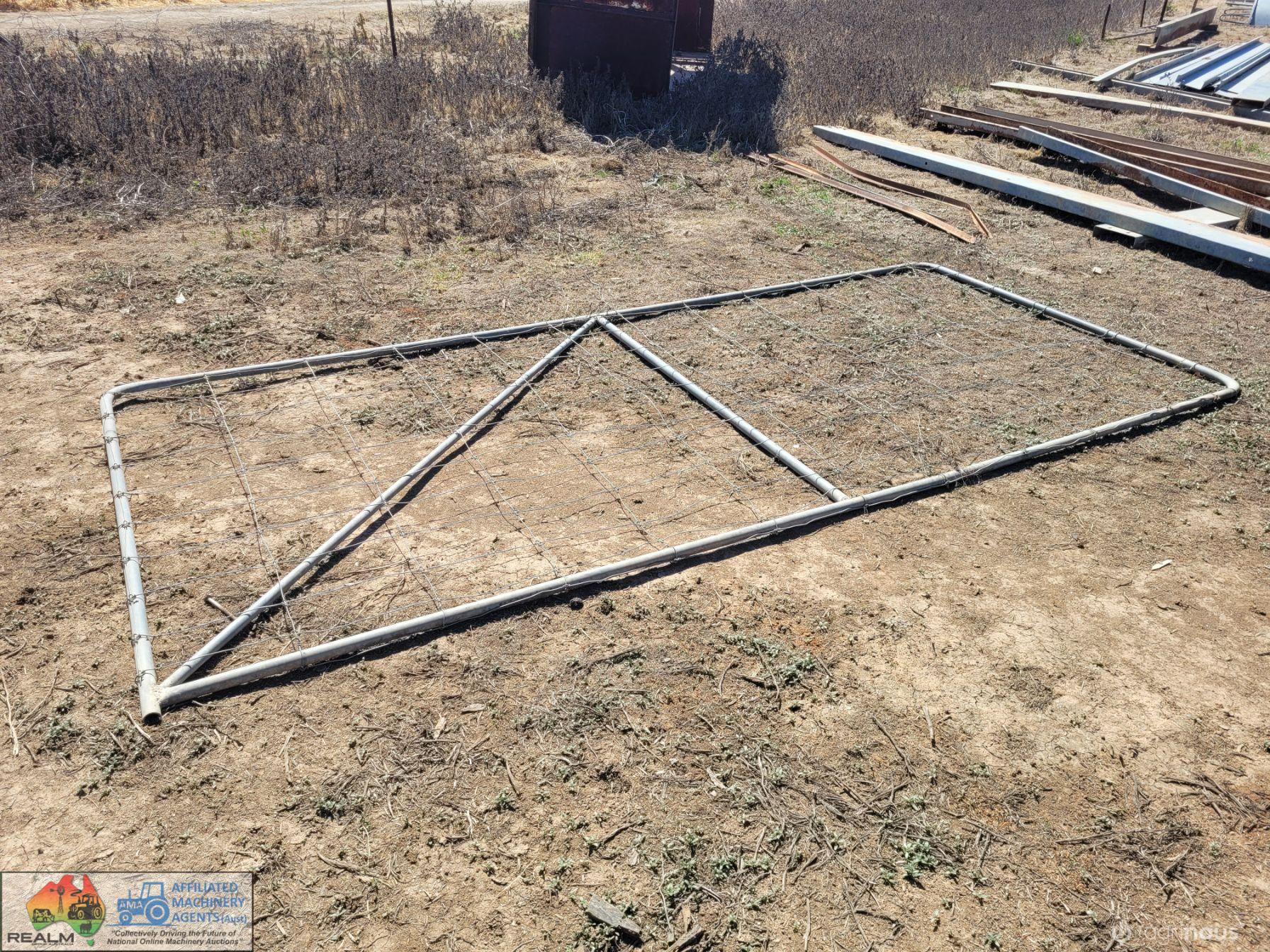 Galv Gate (12ft x 5ft4" High) - photo 2