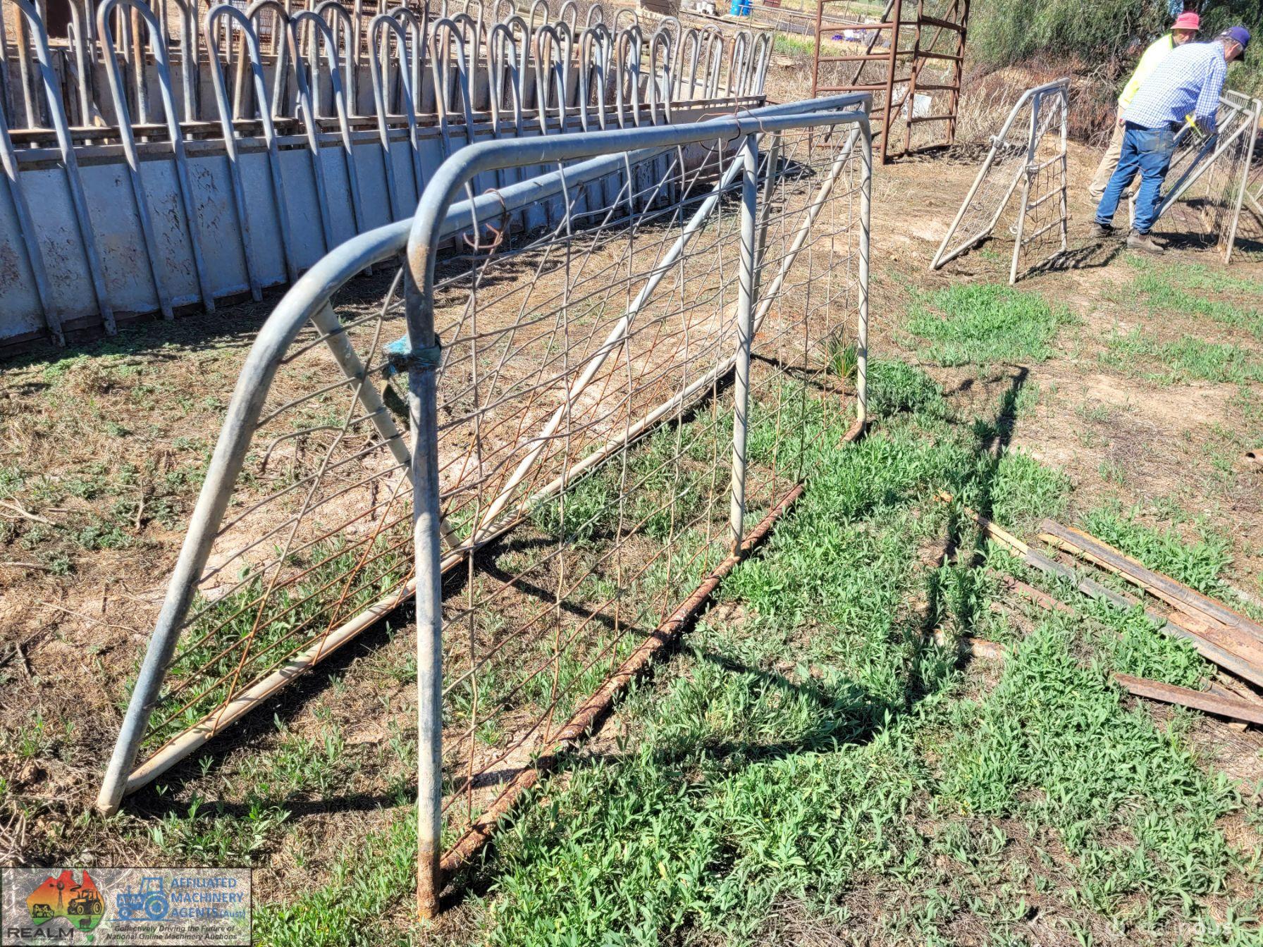 2x Weldmesh Farm Gates "B" (9ft) - photo 2