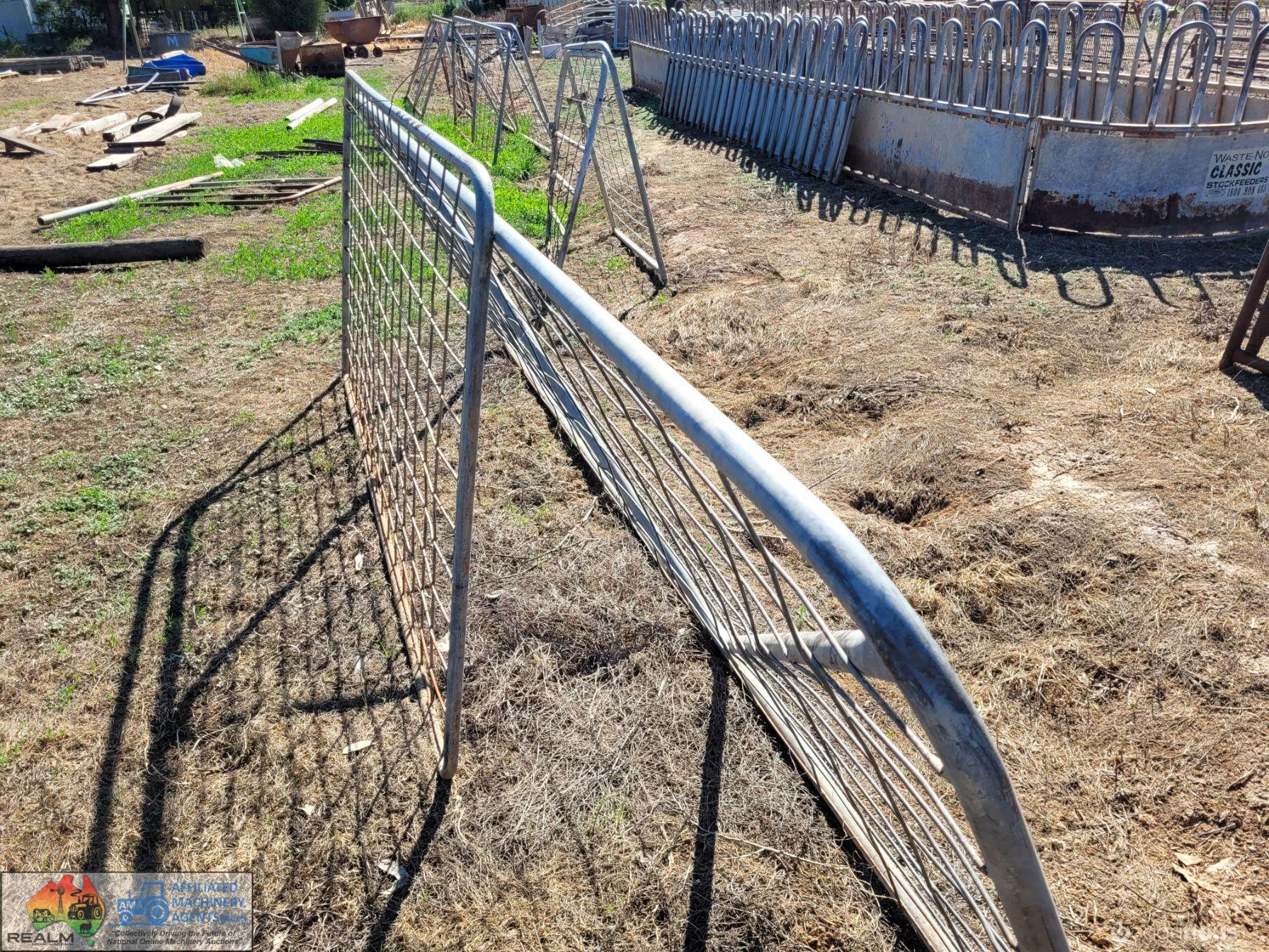 2x Weldmesh Farm Gates "D" (8ft & 12ft) - photo 2
