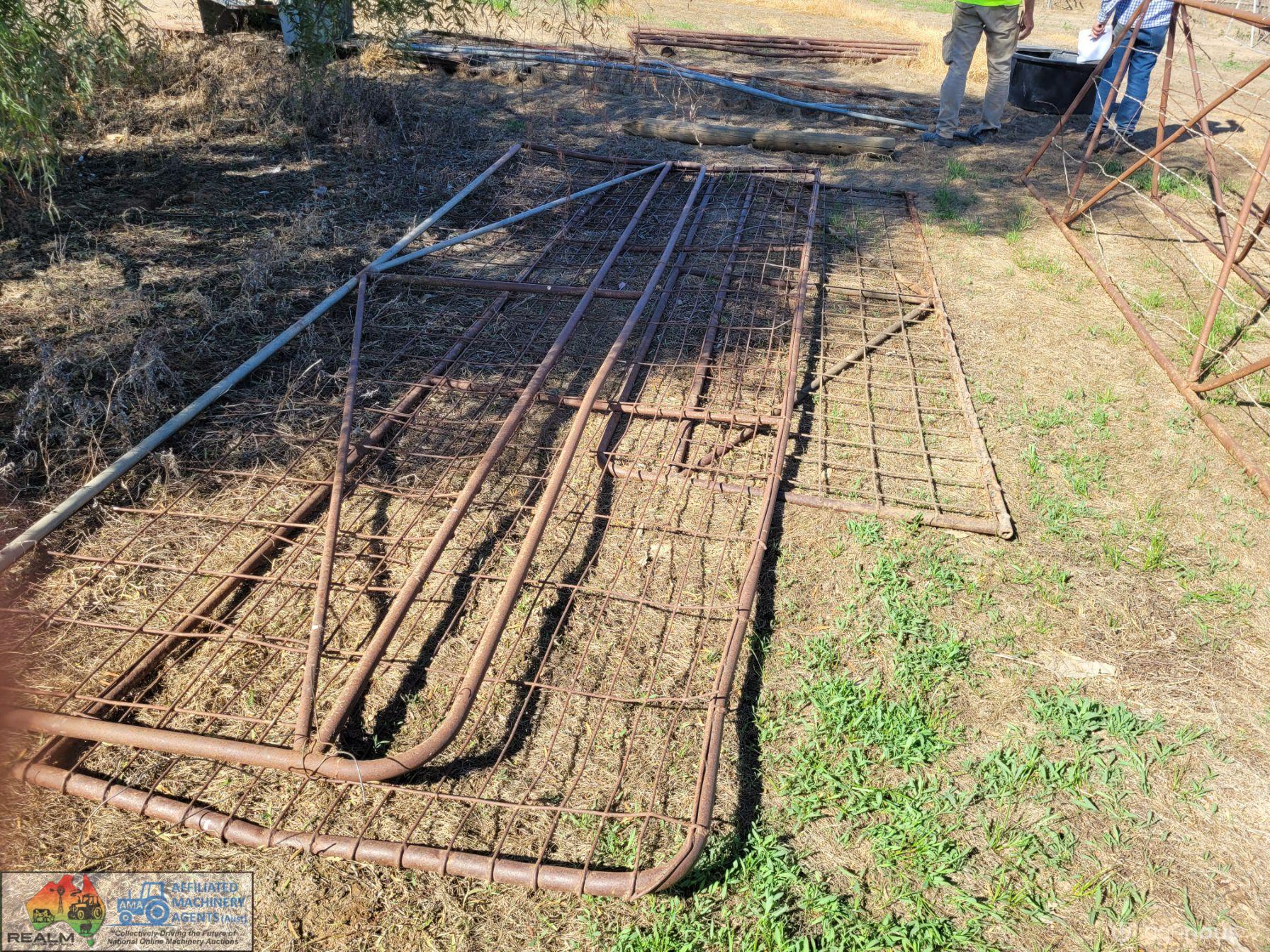 3x Weldmesh Farm Gates "G" (2x16' & 11'6") - photo 4