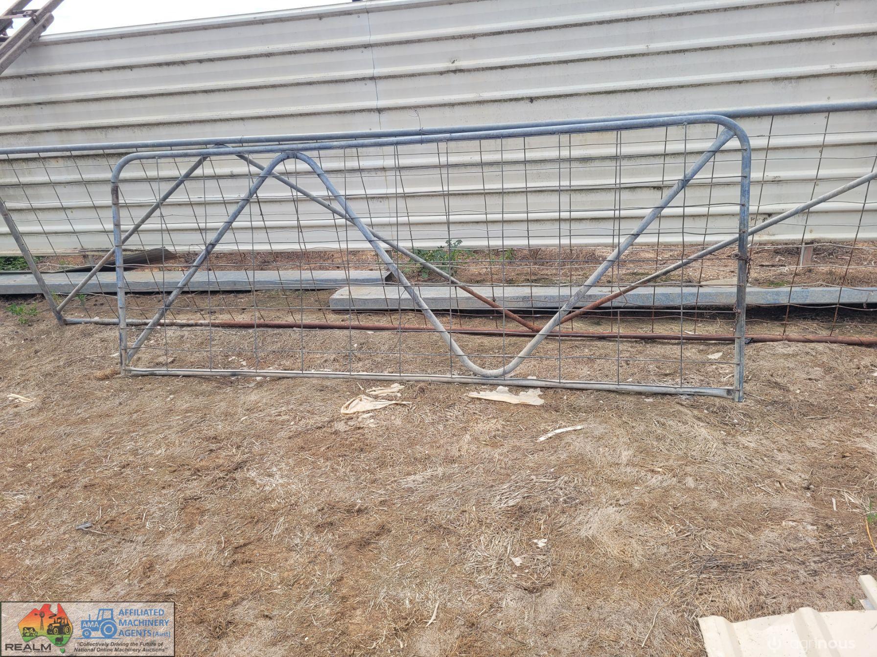 2x Weldmesh Gates (16ft & 10ft) - photo 5