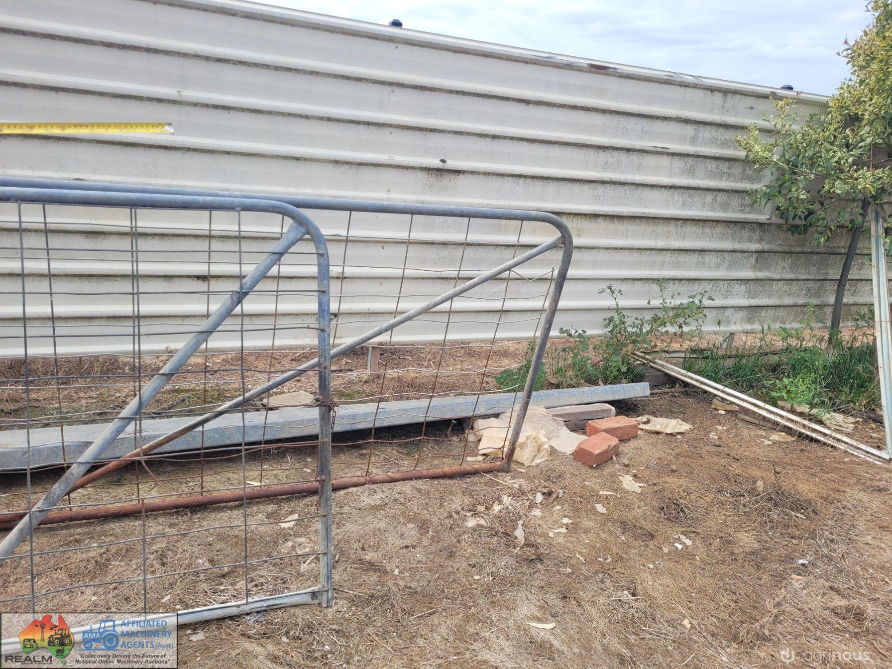 2x Weldmesh Gates (16ft & 10ft) - photo 2