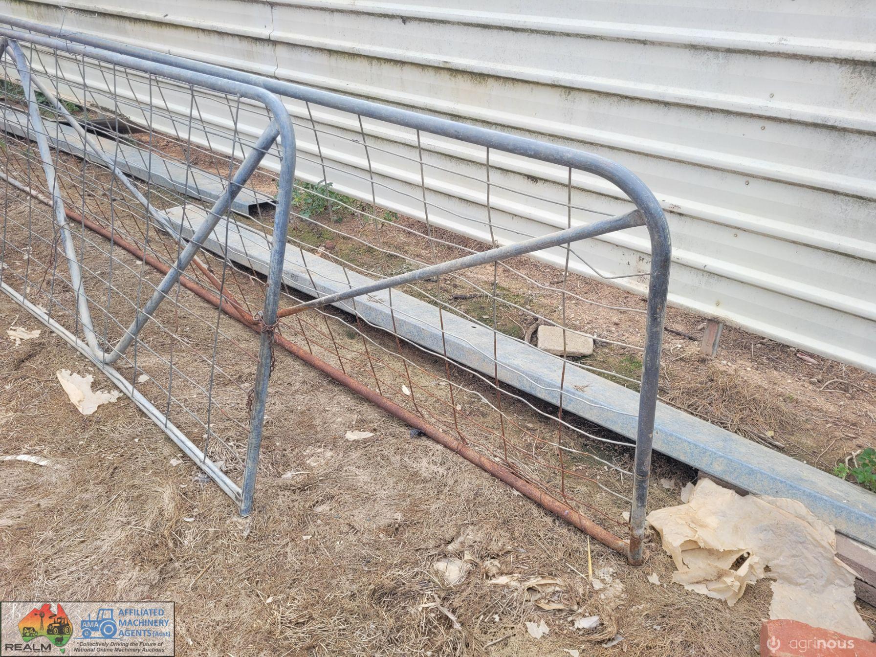2x Weldmesh Gates (16ft & 10ft)
