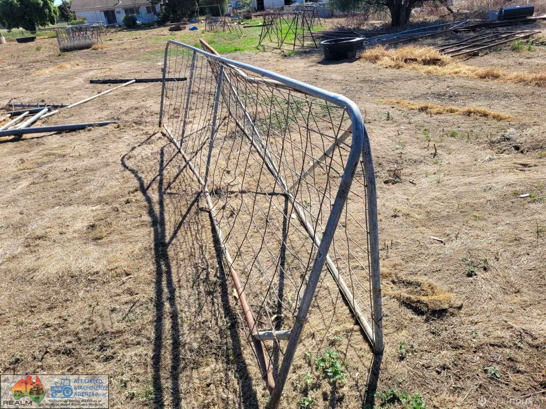 2x Weldmesh Farm Gates "I" (16ft)