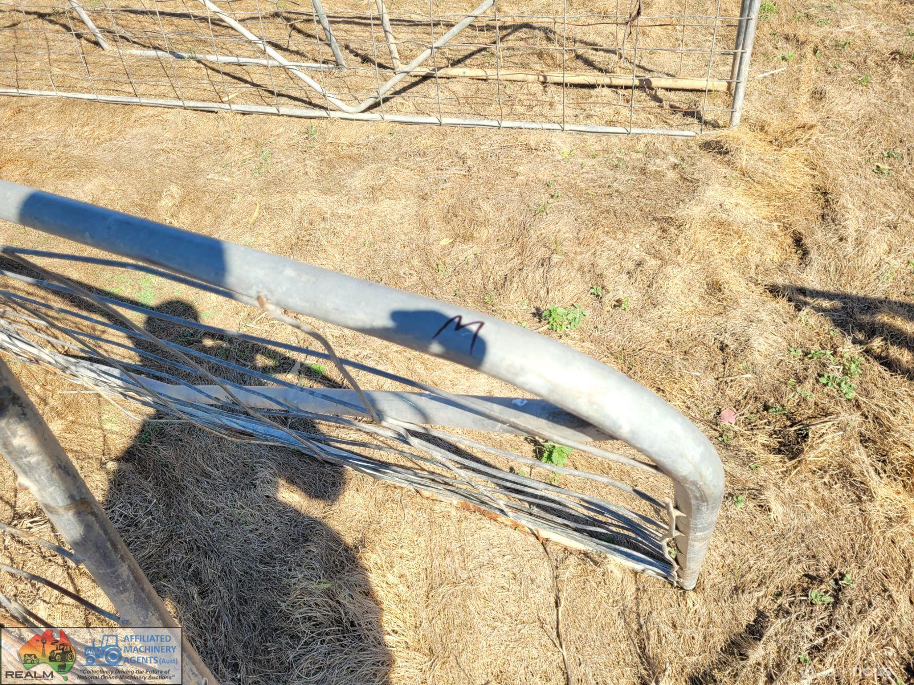 2x Weldmesh Farm Gates "M" (14ft & 15ft) - photo 3