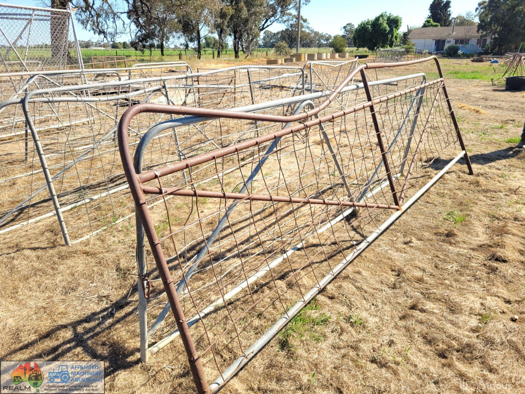 2x Weldmesh Farm Gates "N" (12ft & 14ft) - photo 2