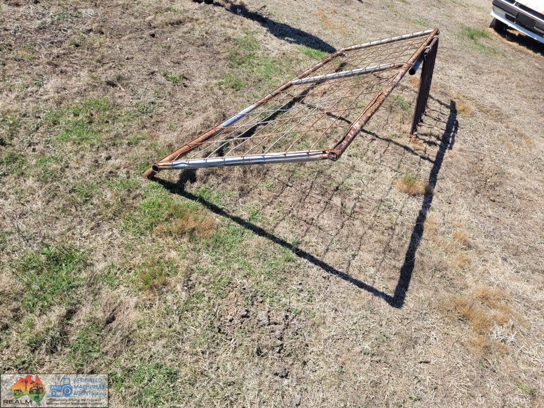 10ft Weldmesh Gate & Yard/Man gate - photo 3