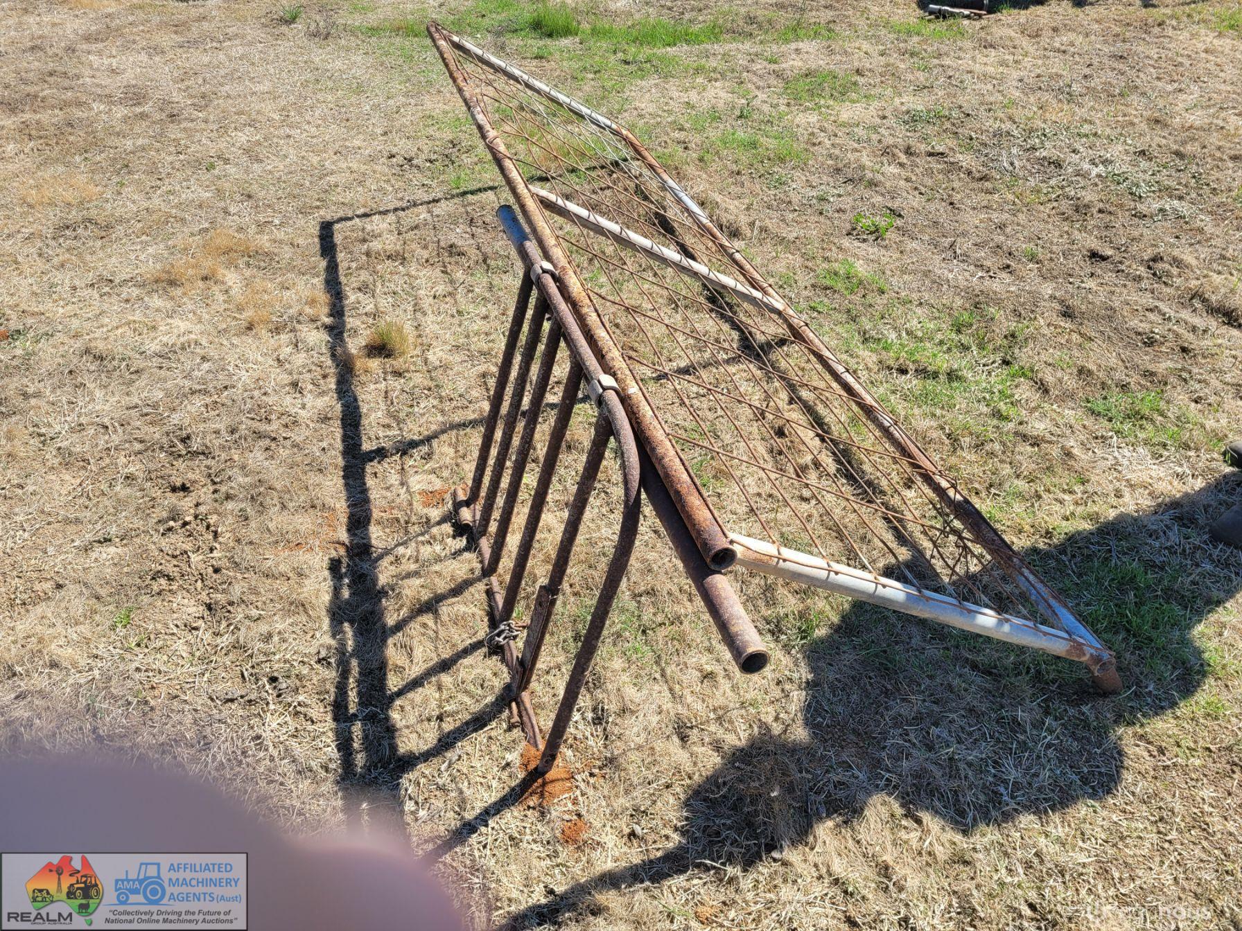 10ft Weldmesh Gate & Yard/Man gate - photo 2